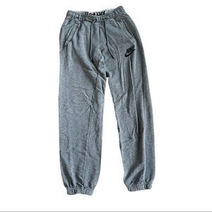 Gray nike sweatpants ! Size Small.